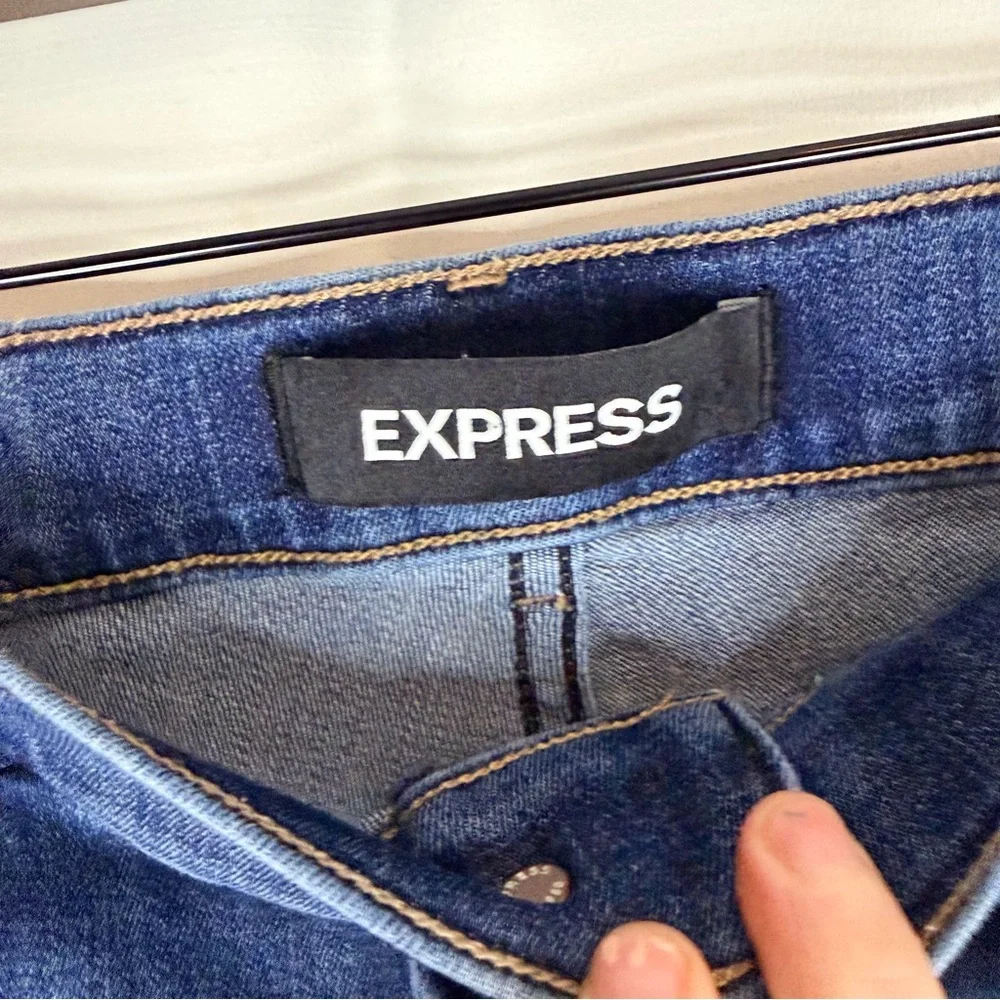 Express women’s size